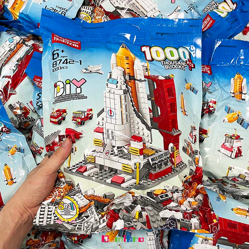 Domibro Khối đồ chơi Trực thăng Lâu đài Tàu con thoi Xe Buýt Nhiều loại DIY Quà tặng Lego Quà tặng cô gái Quà tặng cho bé trai Quà sinh nhật Quà tặng ngày trẻ em