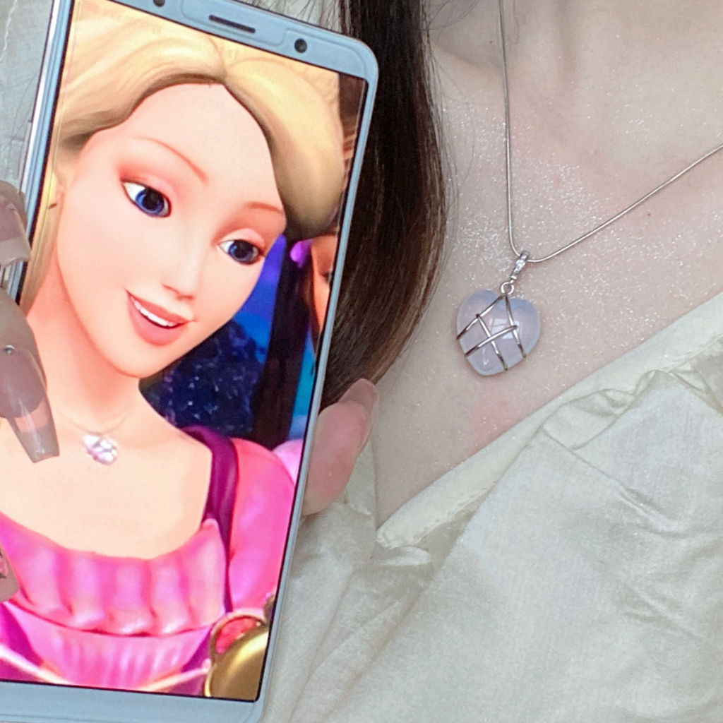 Vòng cổ Mặt Trái Tim Đá opal Màu Hồng Thời Trang Hàn Quốc Dành Cho Búp Bê Barbie