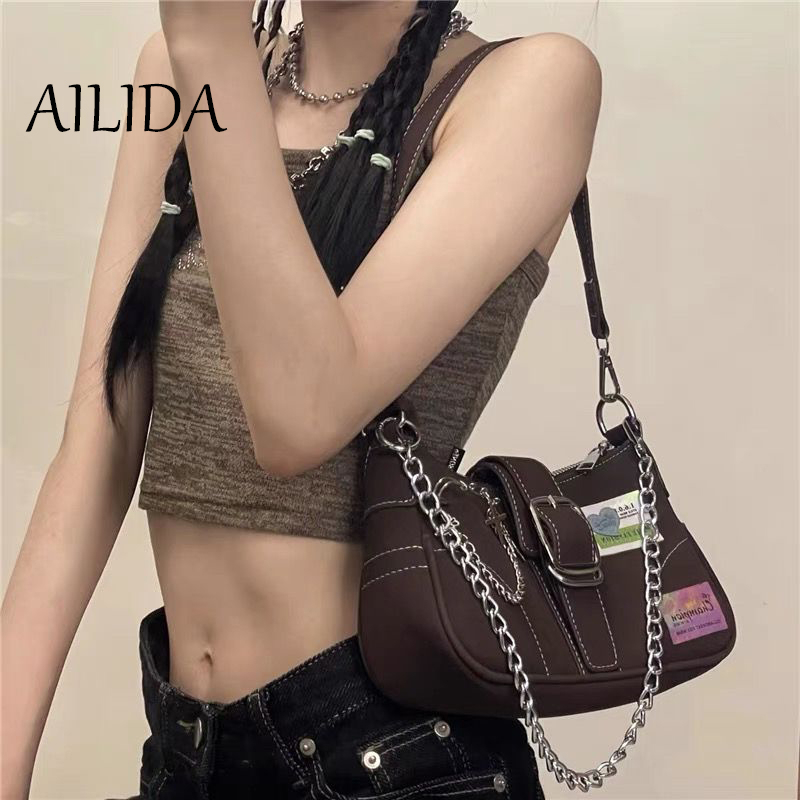 Niche Túi Xách Đeo Dưới Cánh Tay Phối Dây Xích Sắt Cá Tính Ngọt Ngào Cho Nữ Đi Xe Máy