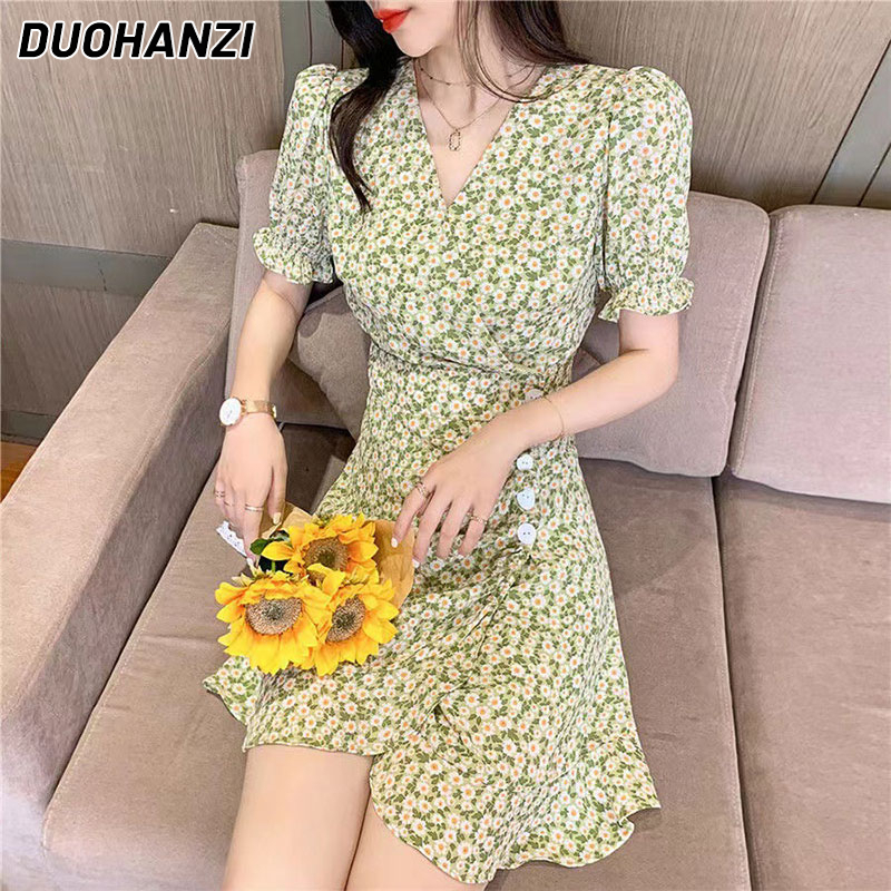 Đầm Ngắn Tay Phồng Cổ Chữ V Họa Tiết Hoa Phong Cách Pháp
