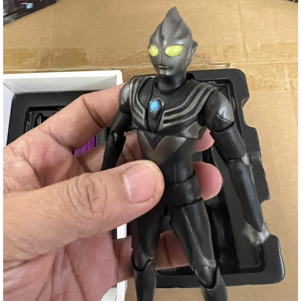 S.h.figuarts Mô Hình Đồ Chơi Nhân Vật Ultraman Tiga Trong Phim Hoạt Hình "Cậu Bé Bút Chì"