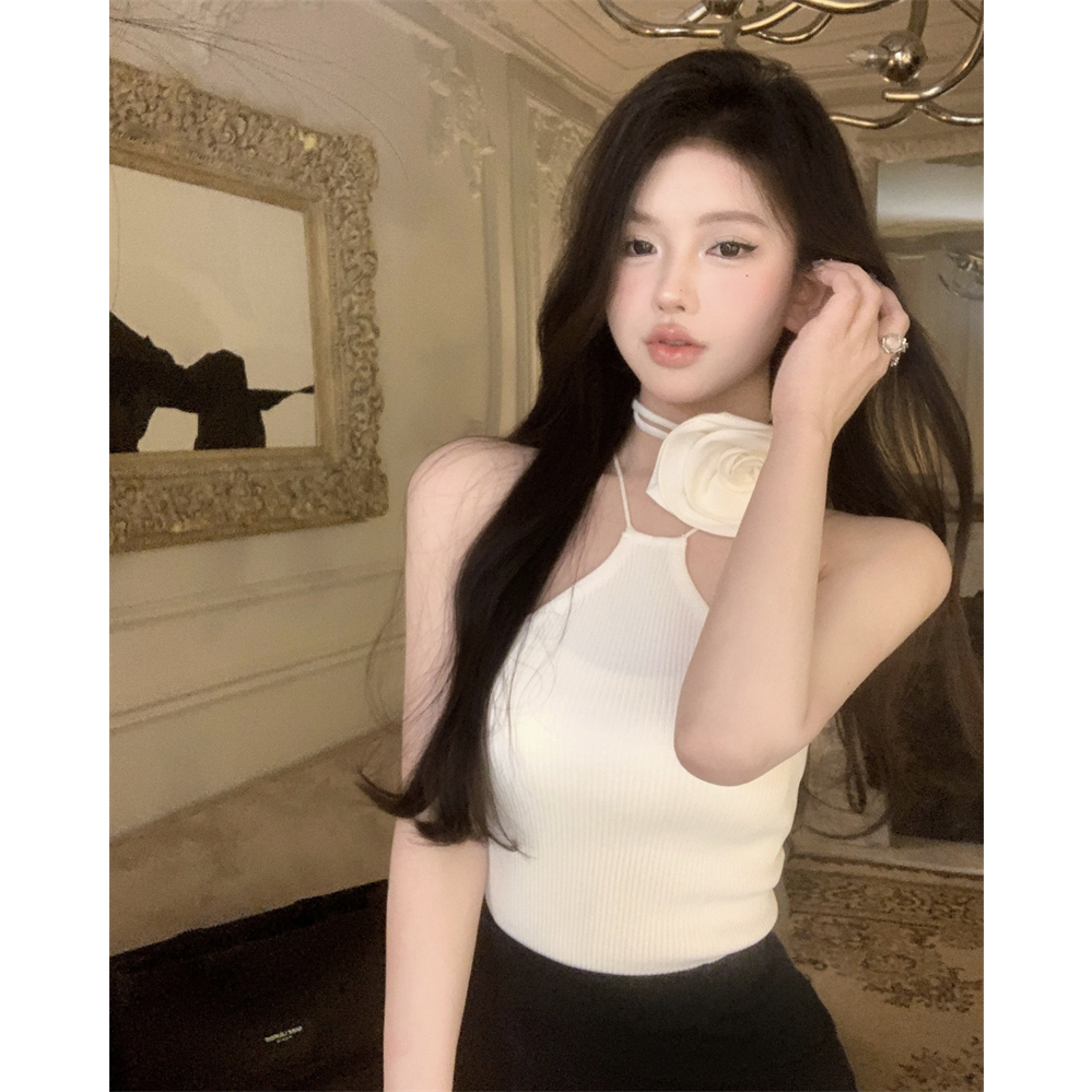 QADCOL Niche Quần Legging Ngắn Dệt Kim Màu Đen Không Tay Có Dây Đeo Cổ Mặc Bên Trong Gia Vị Hoa Hồng Mùa Hè Cho Nữ áo croptop bó