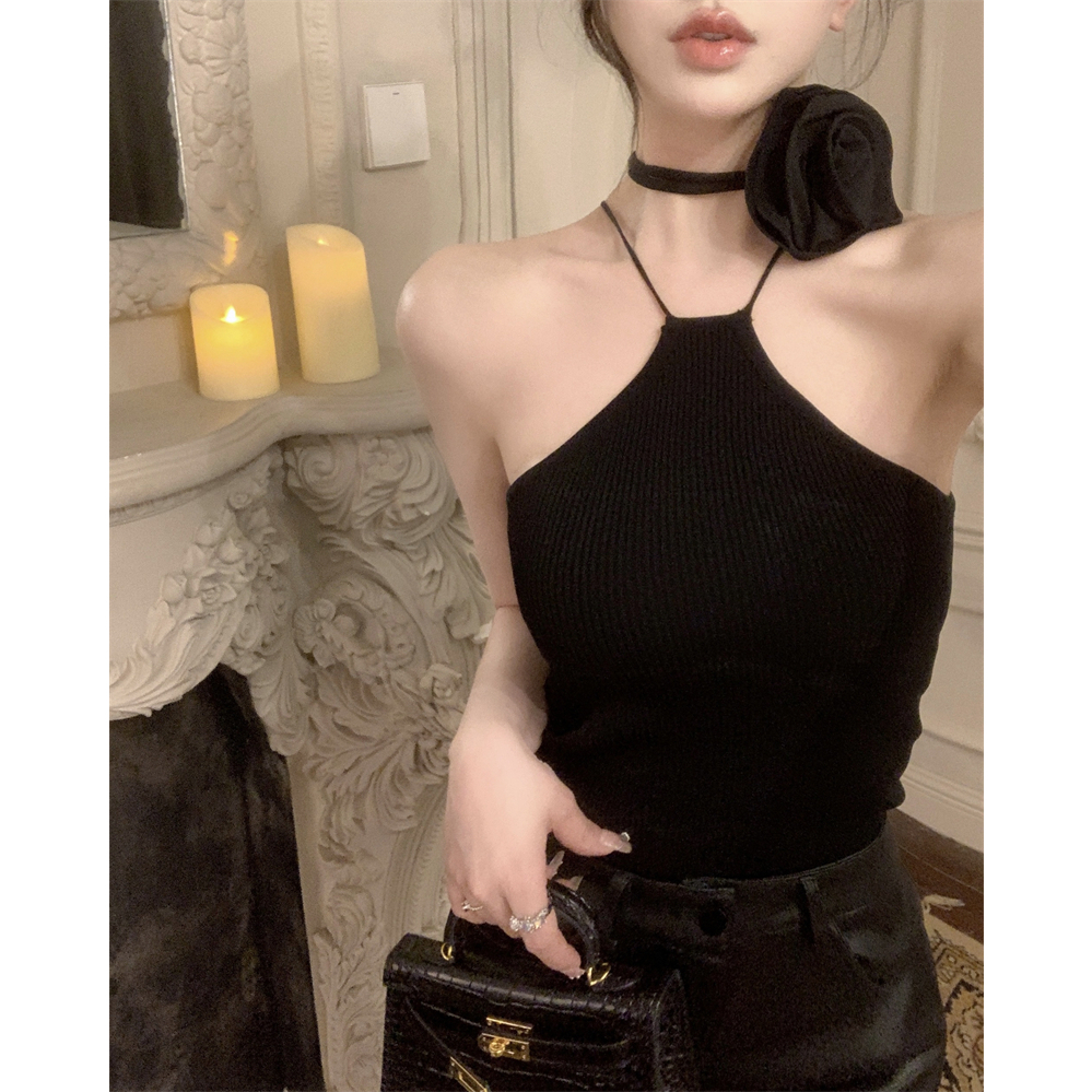 QADCOL Niche Quần Legging Ngắn Dệt Kim Màu Đen Không Tay Có Dây Đeo Cổ Mặc Bên Trong Gia Vị Hoa Hồng Mùa Hè Cho Nữ áo croptop bó