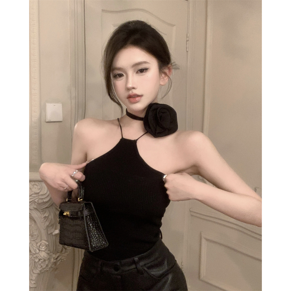 QADCOL Niche Quần Legging Ngắn Dệt Kim Màu Đen Không Tay Có Dây Đeo Cổ Mặc Bên Trong Gia Vị Hoa Hồng Mùa Hè Cho Nữ áo croptop bó