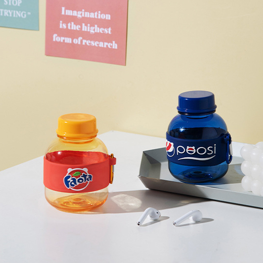 Bình Nước Bằng Nhựa Chịu Nhiệt Cao Thiết Kế Hình Chim Cánh Cụt Hoạt Hình Sáng Tạo