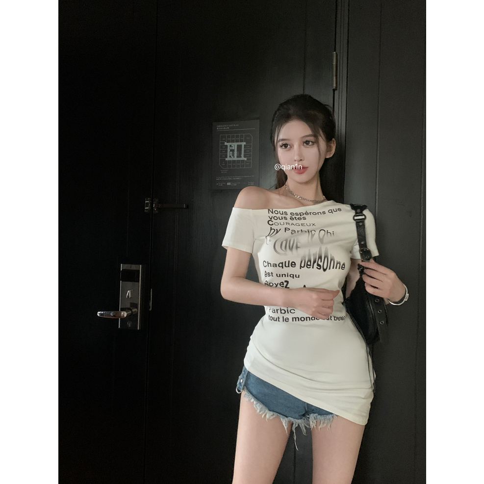 Áo Croptop Trễ Vai Tay Ngắn In Chữ Thời Trang Cho Nữ