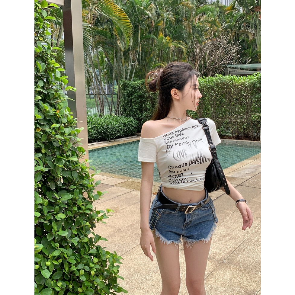 Áo Croptop Trễ Vai Tay Ngắn In Chữ Thời Trang Cho Nữ