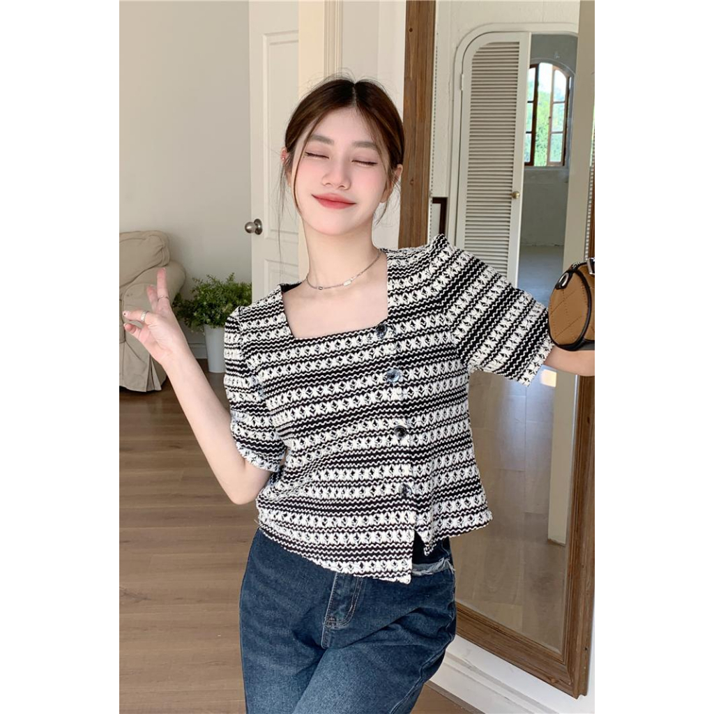 Lalisas Áo Sơ Mi Ngắn Rộng Một Hàng Nút Thiết Kế Không Đều Phong Cách Hàn Quốc Cho Nữ