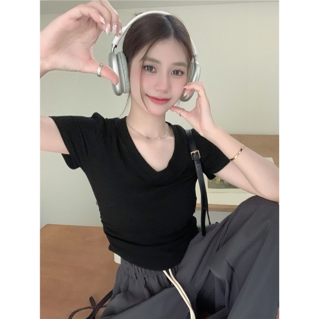 Áo Thun Tay Ngắn Cổ Chữ V Màu Trơn Phong Cách Hàn Quốc Dành Cho Nữ