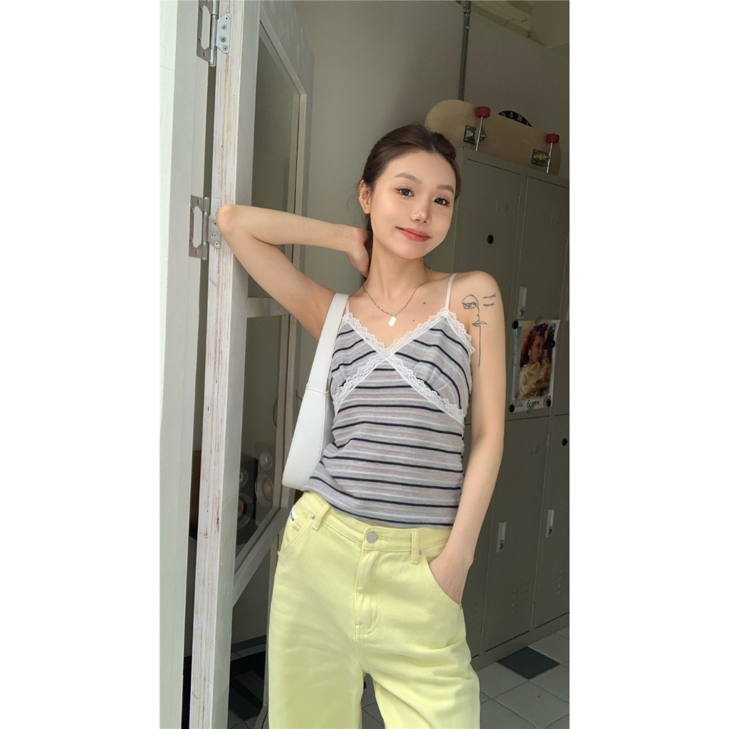 Áo Hai Dây Ôm Dáng Họa Tiết Kẻ Sọc Đơn Giản Phong Cách Hàn Quốc Thời Trang Mùa Hè 2023 Mới