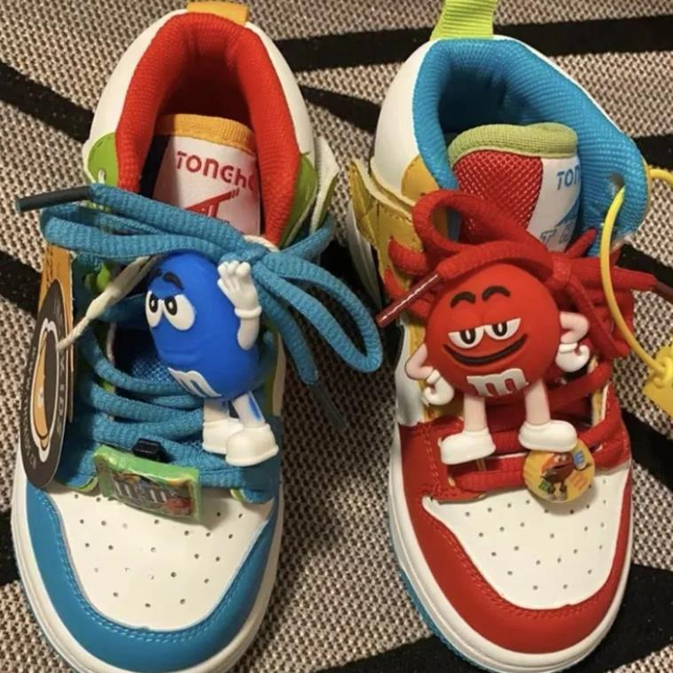 Khóa Dây Giày Hoạt Hình 3D Màu Trắng Diy