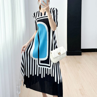 Váy Nữ Mùa Hè Phong Cách Mới Thời Trang Ánh Sáng Thường Ngày Phong Cách Trưởng Thành Sọc In Miyake Xếp Ly Khe Mỏng Hơn Nhìn Váy Ngắn Tay