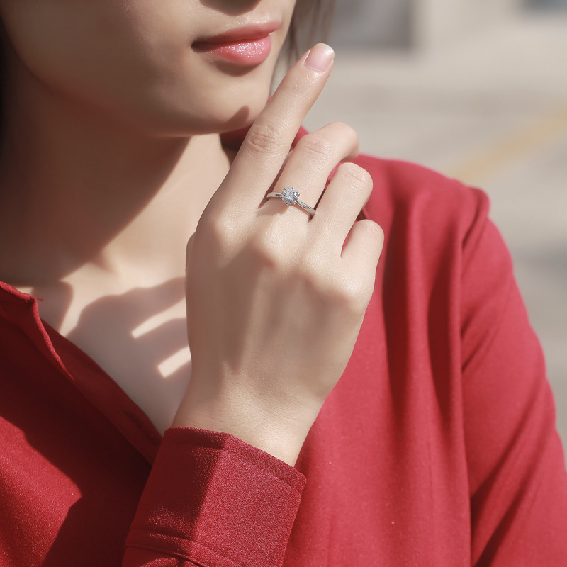 Nhẫn Hình Rắn Bằng Thép Titan Đính Đá Zircon Màu Bạc 1CT Moissanite AAA + Zircon Cho Nữ