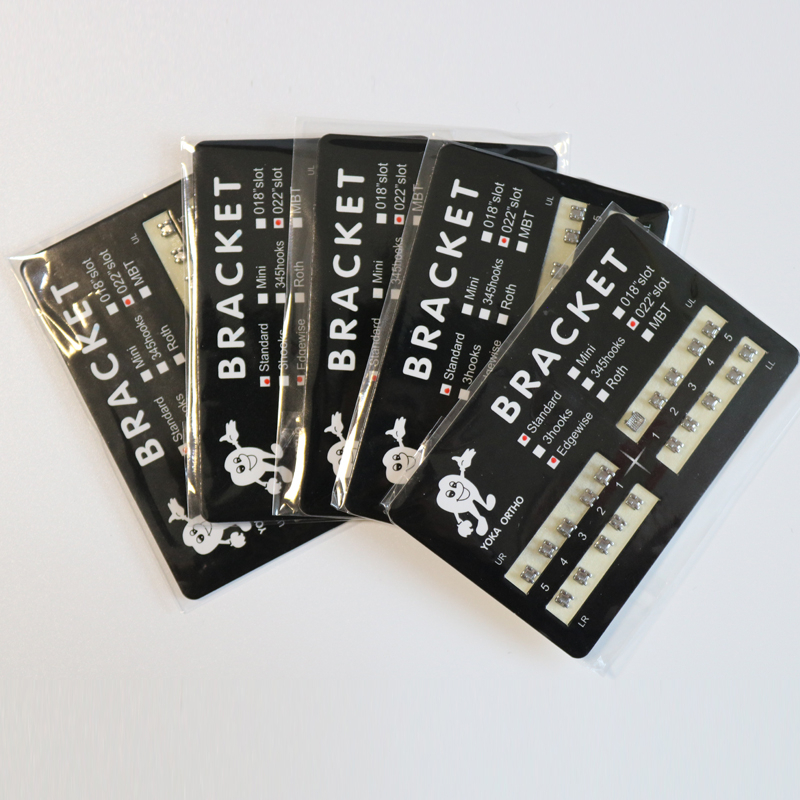 Bộ 10 Móc Đen Treo Đồ 3 Móc Tiêu Chuẩn 022