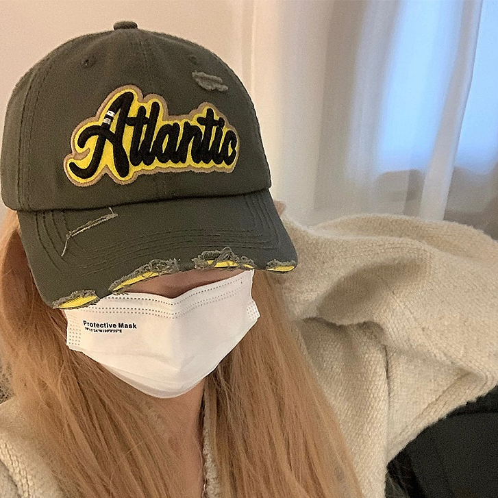 Mũ Lưỡi Trai Thiết Kế Đục Lỗ Phong Cách Đường Phố Cá Tính Thời Trang Mùa Hè Cho Nữ