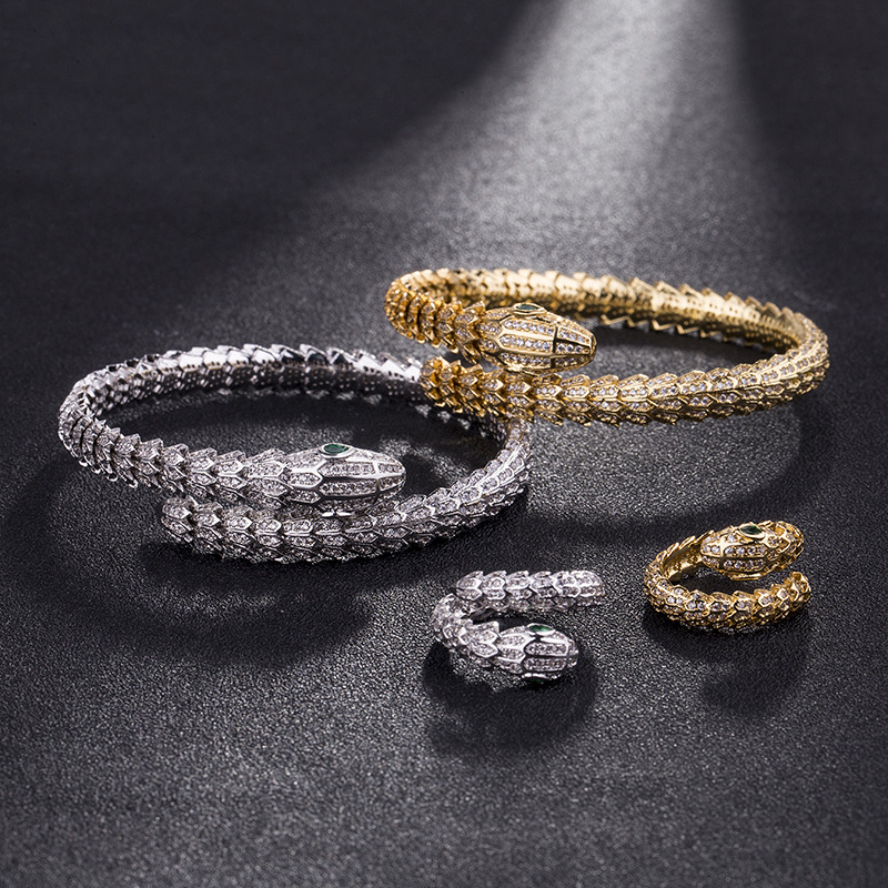 Vòng Tay Mạ Vàng Hồng 18k Hình Rắn Đính Đá Sang Trọng Cho Nữ
