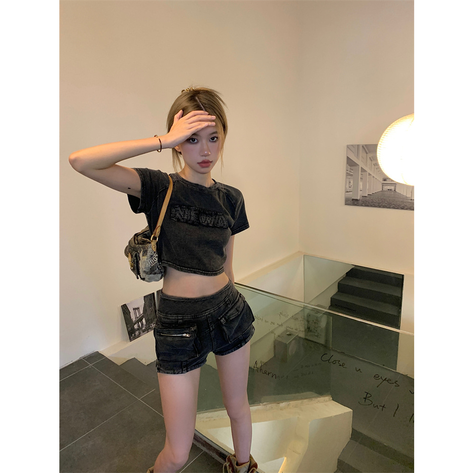 【JMWOMEN】Set Áo Thun Ngắn Tay Ôm Dáng + Quần Short Lưng Cao Có Túi Retro Cho Nữ