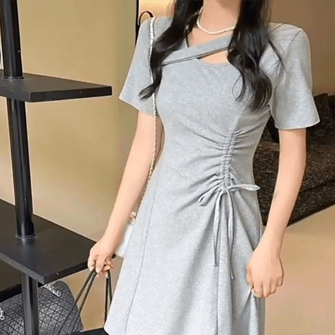 Đầm Tay Ngắn Dáng Chữ a Thiết Kế Dây Rút Xếp Ly Thời Trang Mùa Hè Xinh Xắn Cho Nữ