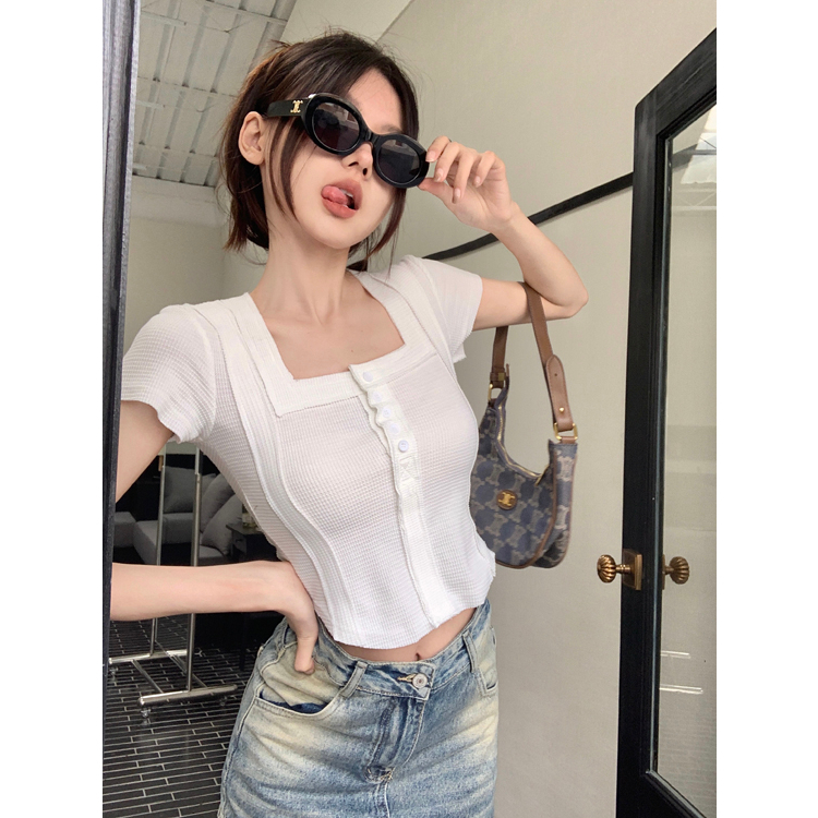 Áo Croptop Tay Ngắn Cổ Vuông Dáng Ôm Phối Nút Thời Trang Cho Nữ