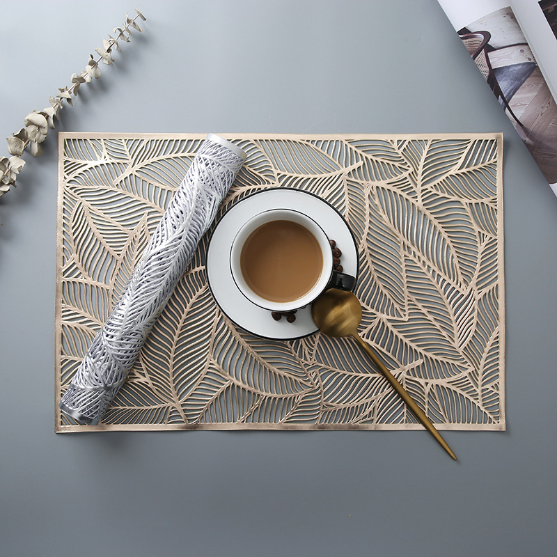 Tấm lót bàn ăn cách nhiệt hình chữ nhật họa tiết lá cây phong cách Bắc Âu
