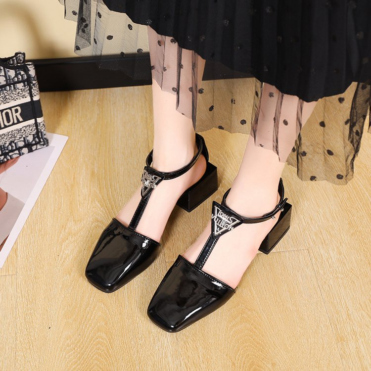 Giày Sandal Đế Thấp Phối Dây Xinh Xắn Dành Cho Nữ
