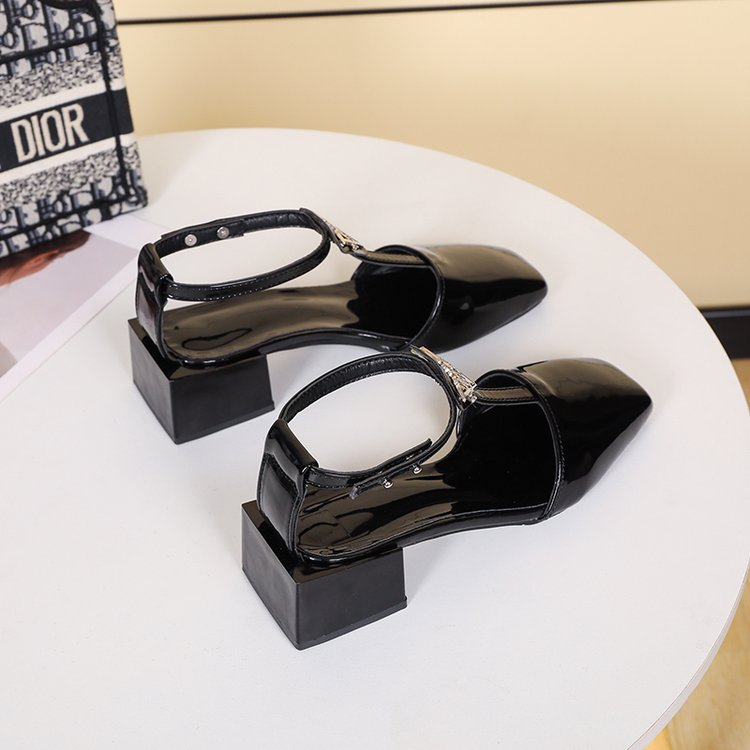 Giày Sandal Đế Thấp Phối Dây Xinh Xắn Dành Cho Nữ