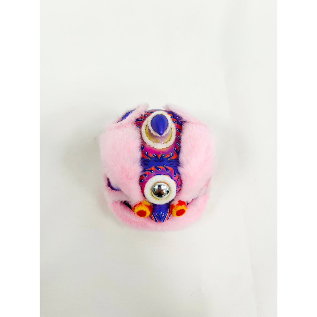 龙纹紫色粉毛 Tượng Sư Tử Bằng Nhựa Resin Thủ Công Dùng Trang Trí Xe Hơi Năm Mới