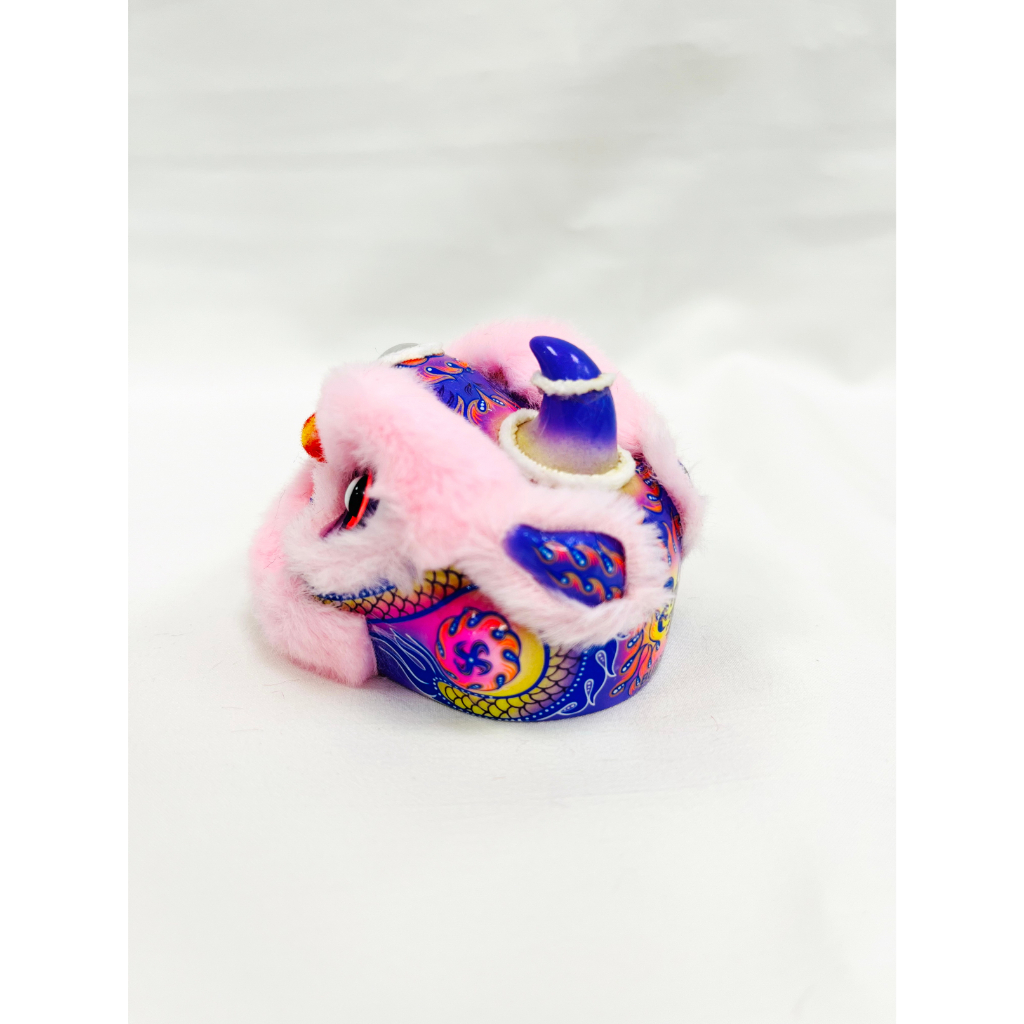 龙纹紫色粉毛 Tượng Sư Tử Bằng Nhựa Resin Thủ Công Dùng Trang Trí Xe Hơi Năm Mới