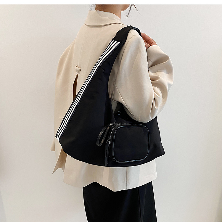 Túi Xách Dáng Vuông Nhỏ Vải Ni Lông Thiết Kế Đơn Giản Thời Trang Cao Cấp