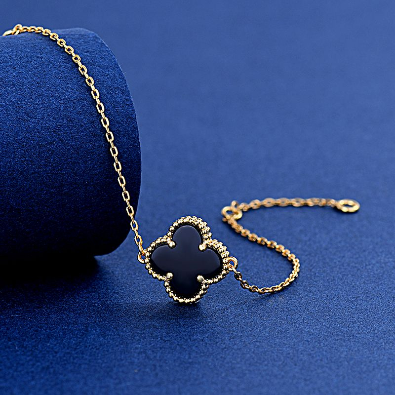 Vòng Tay Hình Cỏ Bốn Lá Phong Cách Đơn Giản Thời Trang Mới Cho Nữ