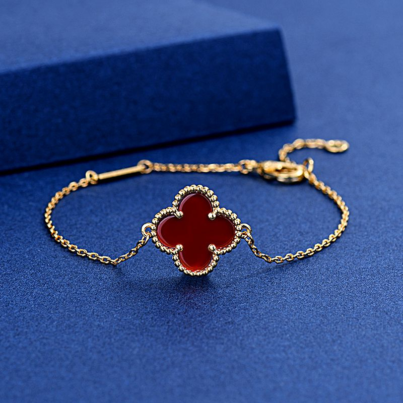 Vòng Tay Hình Cỏ Bốn Lá Phong Cách Đơn Giản Thời Trang Mới Cho Nữ