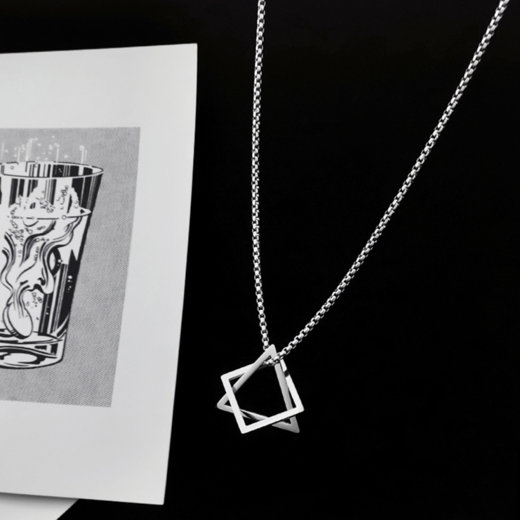 Vòng cổ Mặt Tam Giác Bằng Thép Titan Phong Cách Hip Hop Đơn Giản