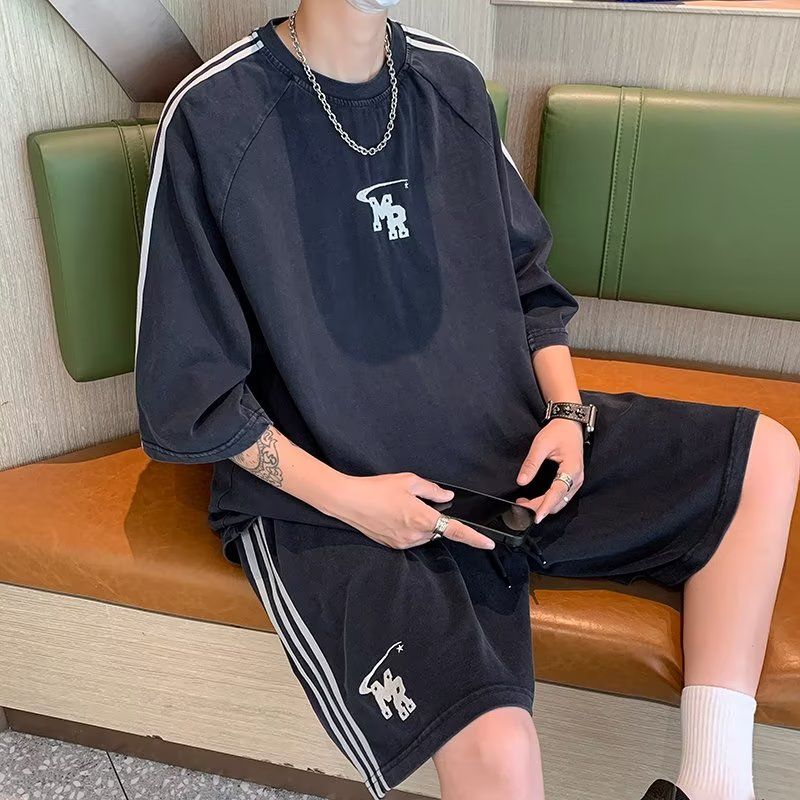 Set Đồ Thể Thao Phối Áo Thun Tay Ngắn Phong Cách Retro Mỹ Cá Tính Cho Nam