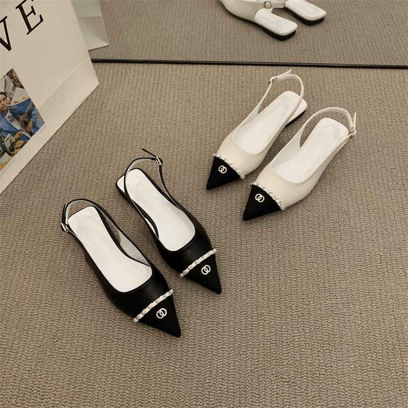 Giày Sandal Mũi Nhọn Đế Bằng Phối Dây Xích Màu Sắc Thời Trang Dành Cho Nữ