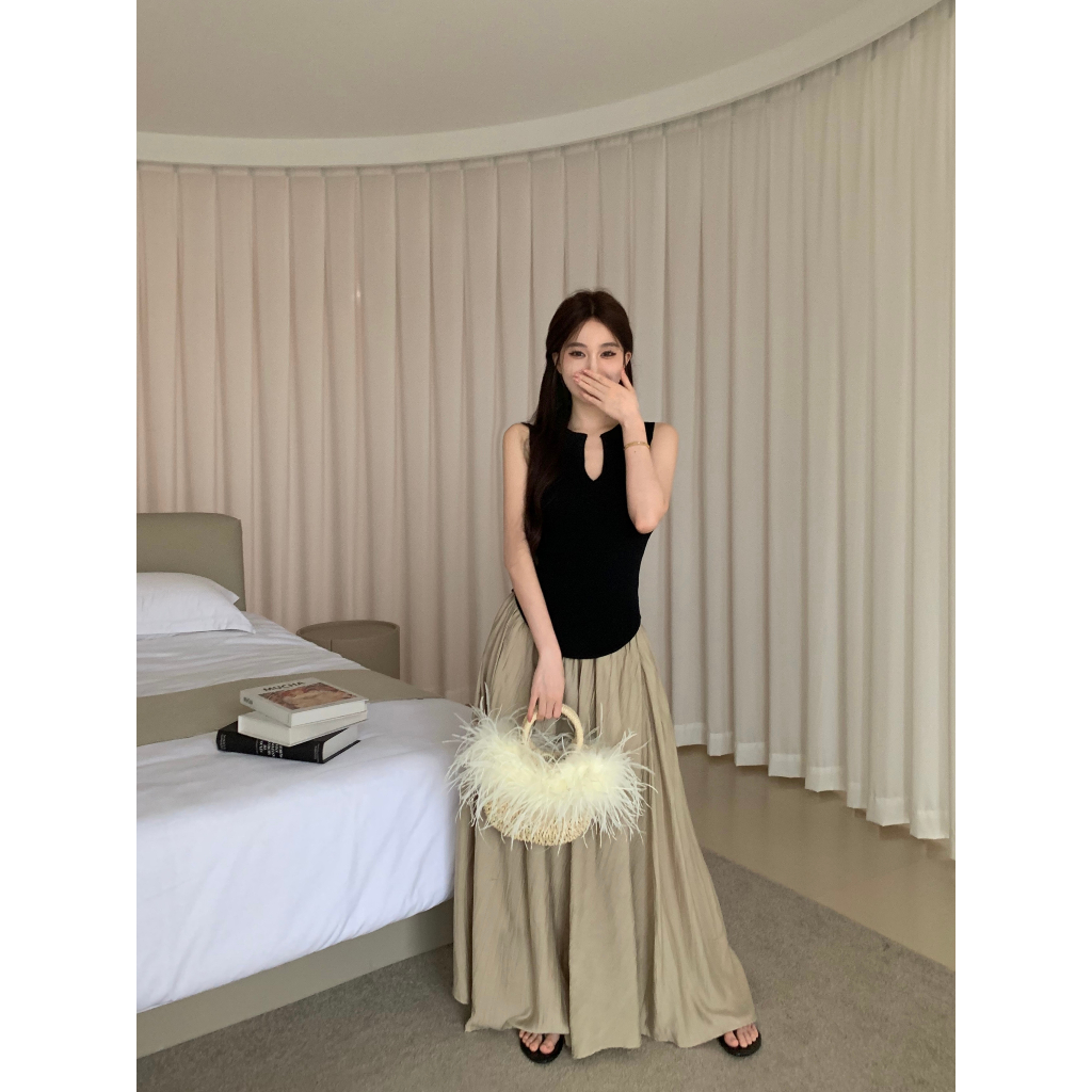 Áo Tank Top Sát Nách Cổ Chữ V Dáng Ôm Thời Trang Mùa Hè Quyến Rũ Cho Nữ