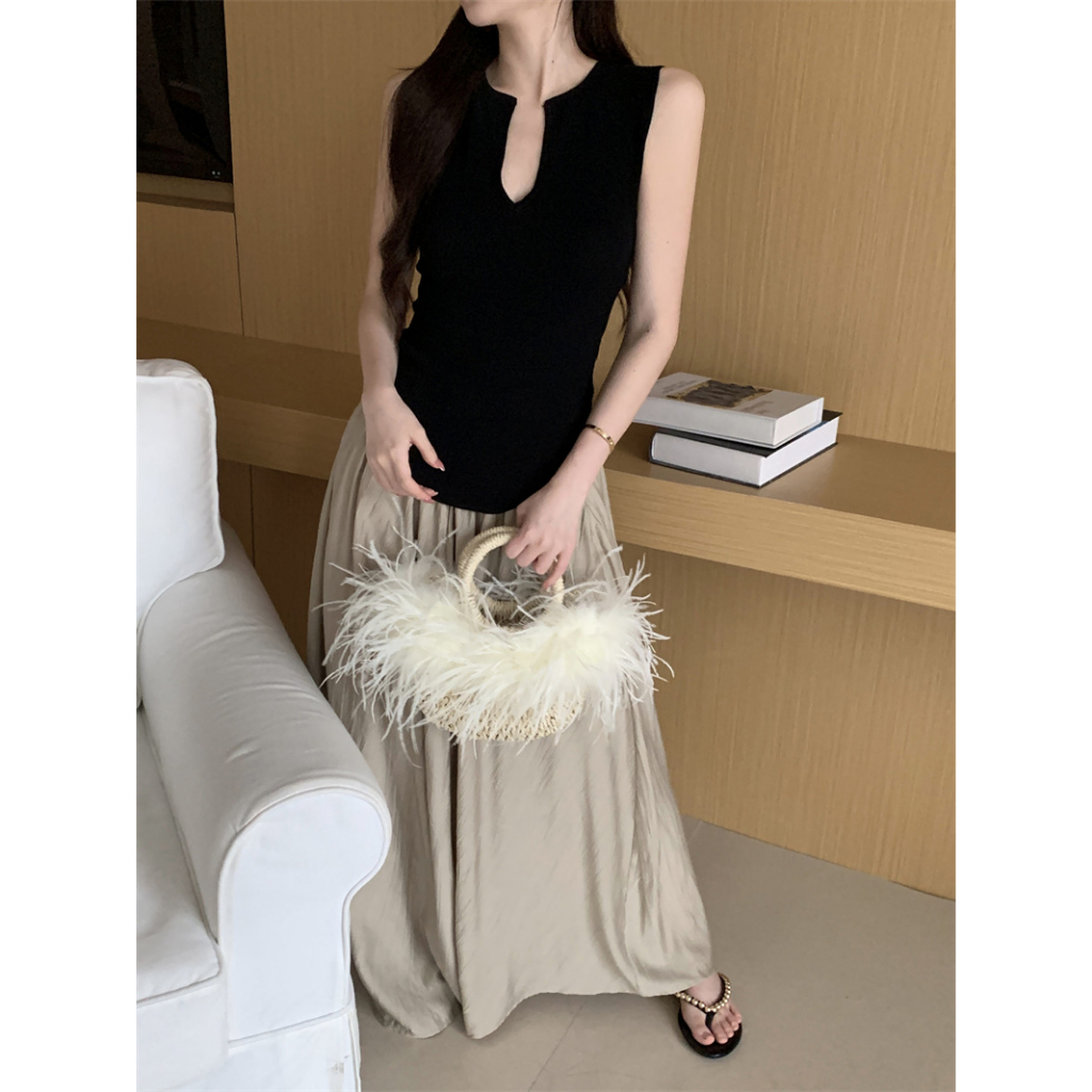 Áo Tank Top Sát Nách Cổ Chữ V Dáng Ôm Thời Trang Mùa Hè Quyến Rũ Cho Nữ