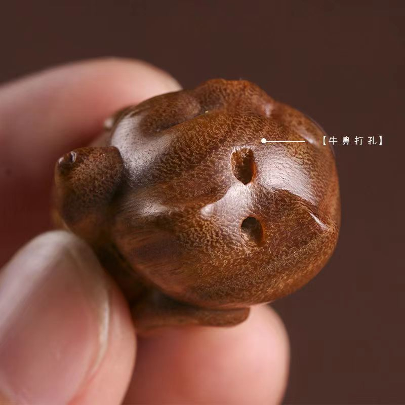 Phụ Kiện Trang Trí Hình Mèo May Mắn Bằng Gỗ Đàn Hương Dễ Thương