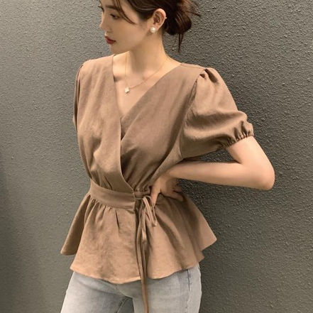 Áo Kiểu Tay Ngắn Phồng Ngắn Cổ Chữ V Phối Dây Cột Eo Phong Cách Cổ Điển Thời Trang Xinh Xắn Cho Nữ
