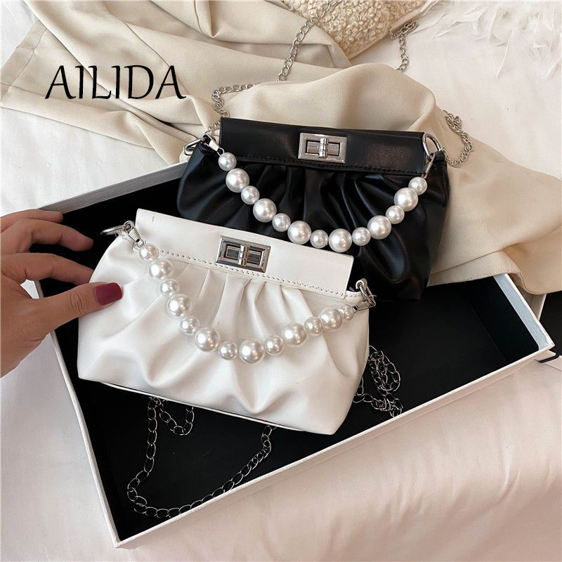 Túi Xách Da Mềm Xếp Ly Phối Chuỗi Ngọc Trai Xinh Xắn Dành Cho Nữ