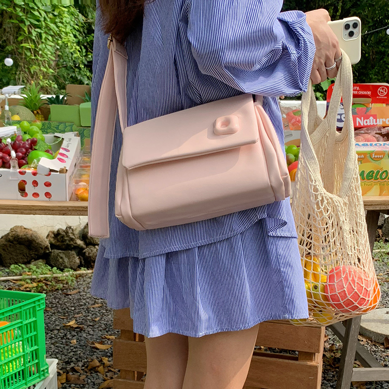 Túi Đeo Chéo Hình Vuông Nhỏ Xinh Thời Trang Cho Bạn Gái