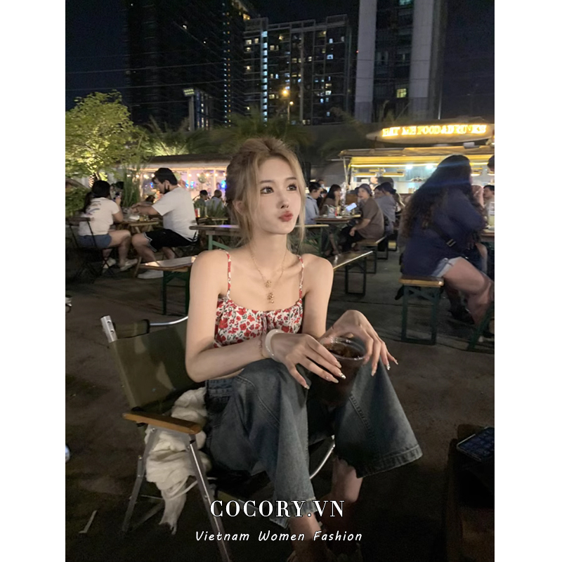 Áo Croptop Sát Nách Hoạ Tiết Hoa Thiết Kế Hợp Thời Trang