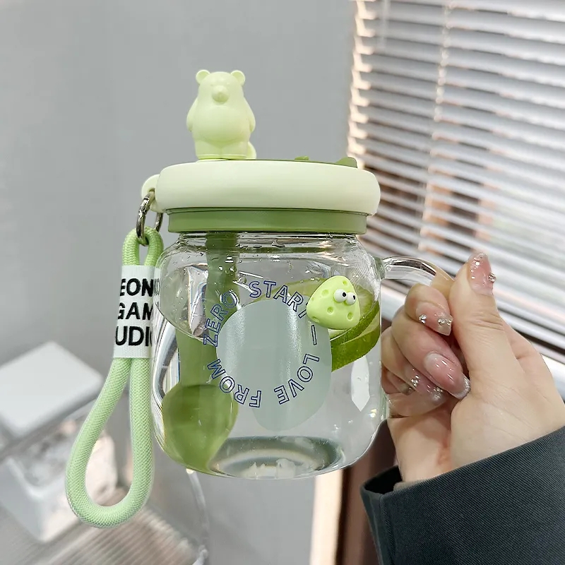 Bình Nước Thủy Tinh Dung Tích Lớn Có Tay Cầm Và Ống Hút Dễ Thương Cho Bé