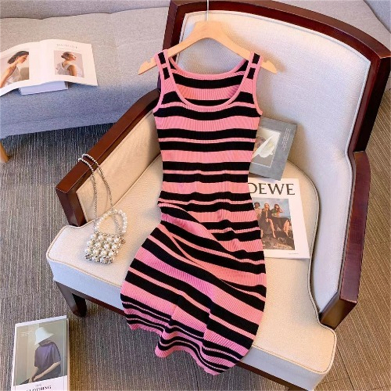 Đầm Hai Dây Ôm Dáng Họa Tiết Kẻ Sọc Gợi Cảm Thời Trang Mùa Hè Hàng Mới Dành Cho Bạn Nữ