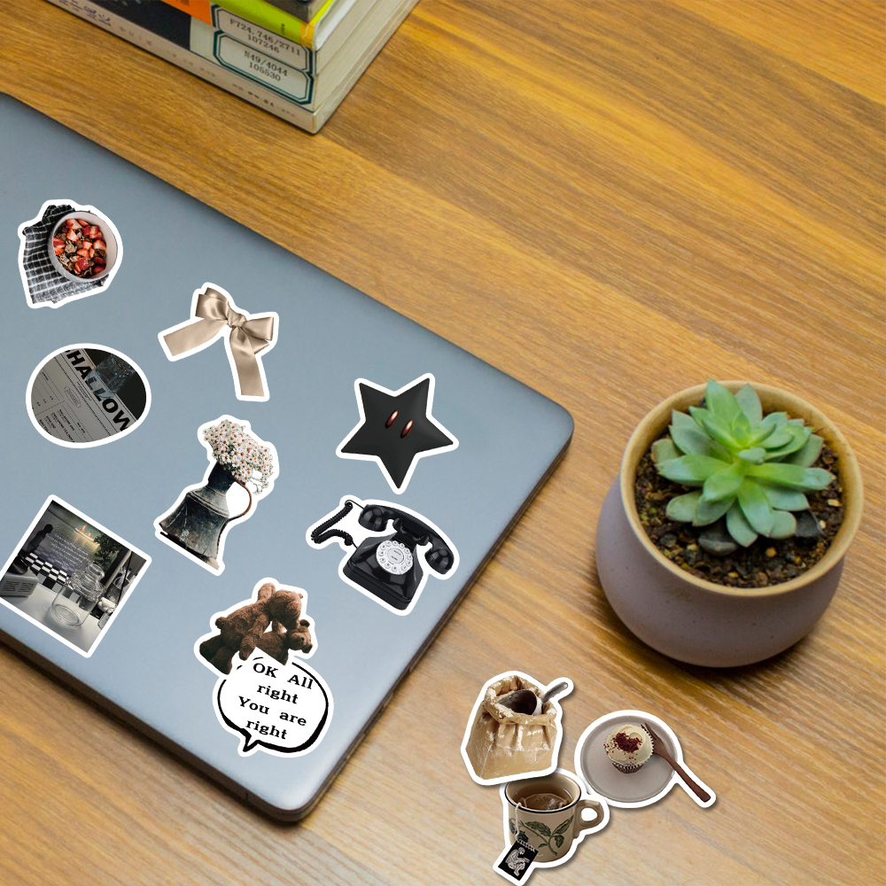 Bộ 60 Miếng Dán Họa Tiết graffiti Trắng Đen Tinh Tế Chống Thấm Nước Trang Trí laptop