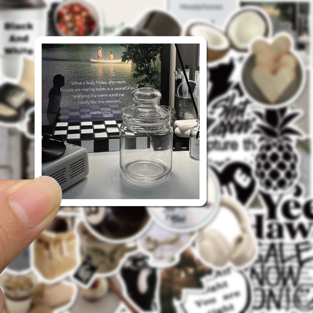 Bộ 60 Miếng Dán Họa Tiết graffiti Trắng Đen Tinh Tế Chống Thấm Nước Trang Trí laptop