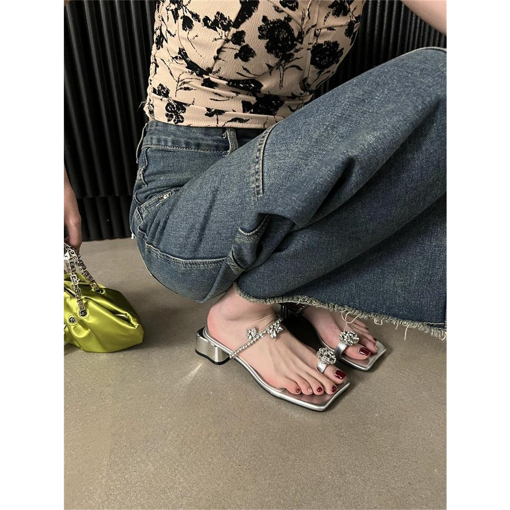 Giày Sandal Đế Thấp Đính Đá Thời Trang Dành Cho Nữ