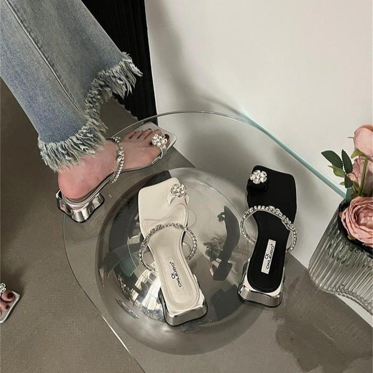 Giày Sandal Hở Ngón Mũi Vuông Đính Đá Thời Trang Dành Cho Nữ