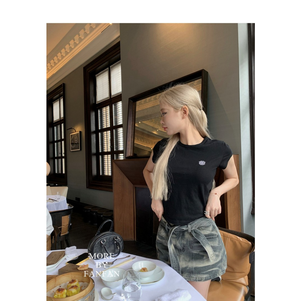 Áo Thun Ngắn Tay Thêu Họa Tiết Thời Trang Dành Cho Nữ