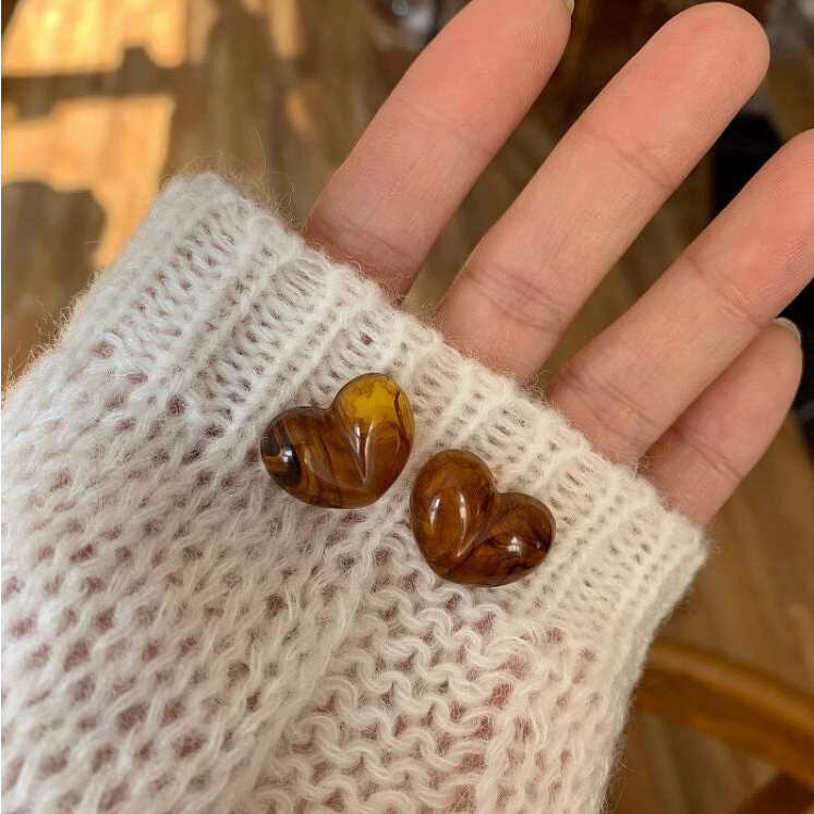 Bông Tai Nhựa Resin Hình Trái Tim Màu Sắc Ngọt Ngào Phong Cách Retro Cho Nữ