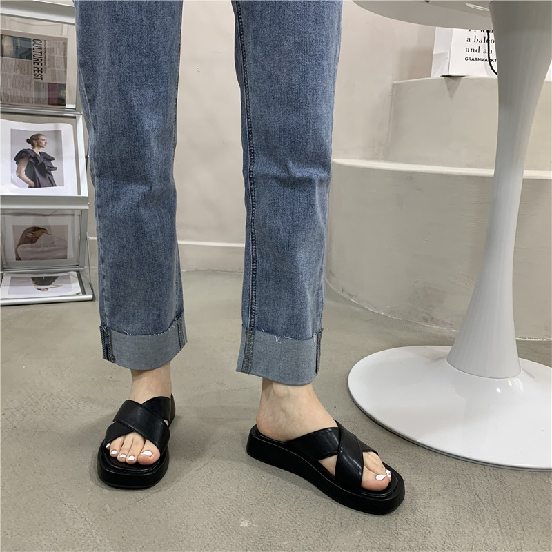 Dép Sandal Đế Dày Quai Chéo Mùa Hè 2023 Phong Cách Mới Hàn Quốc Cổ Điển Cho Nữ